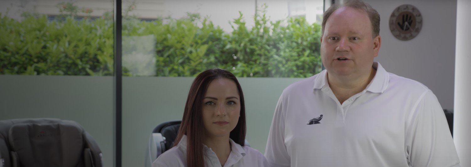 Deskundig advies in de wereld van de massagestoel door Michael Roedeske, Manuela Radu en Marco Libi